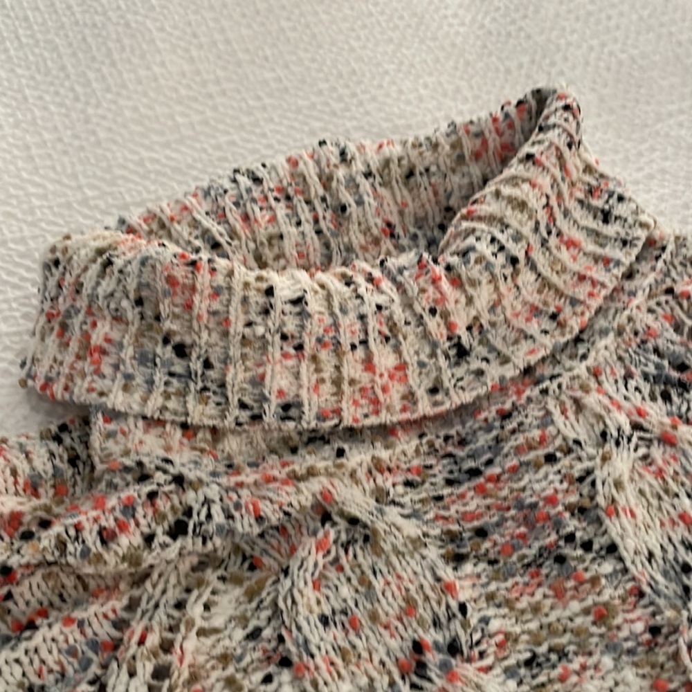 Colorful sweater - Picture 3 of 5